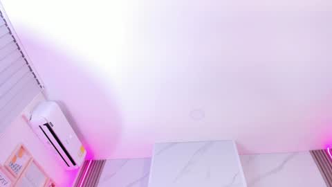 Snapshot of chlooee_ chatting on 12/31/24, 01:26 Chlooe online show from 12/31/24, 01:26