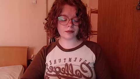 Snapshot of chmiri chatting on 02/19/25, 08:01 chmiri online show from 02/19/25, 08:01