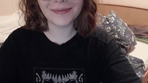 Snapshot of chmiri chatting on 09/25/25, 01:26 chmiri online show from 09/25/25, 01:26