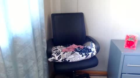 Snapshot of choccoa chatting on 05/25/26, 05:57 Daisy online show from 05/25/26, 05:57