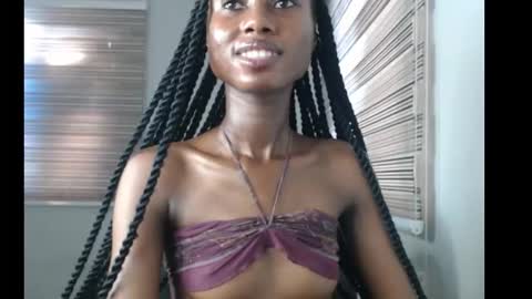 choco_petitqueen online show from 11/08/25, 07:41