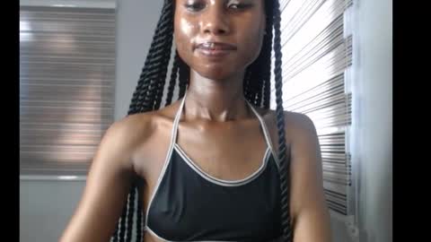 choco_petitqueen online show from 11/14/25, 08:35