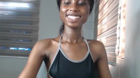 choco_petitqueen online show from 12/14/25, 02:33