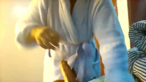 chocobabe002 online show from 12/19/25, 03:46