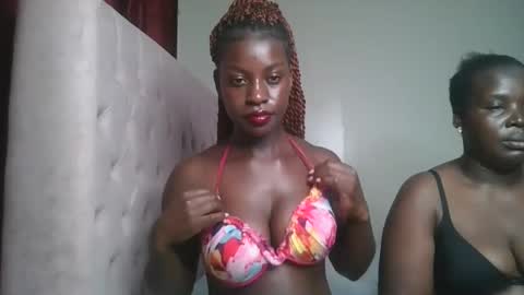 Snapshot of chocolate_iva chatting on 09/11/25, 11:05 Iva online show from 09/11/25, 11:05