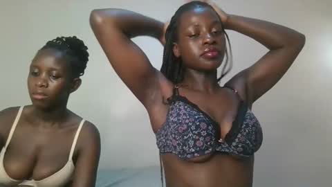 Snapshot of chocolate_iva chatting on 10/18/25, 09:10 Iva online show from 10/18/25, 09:10