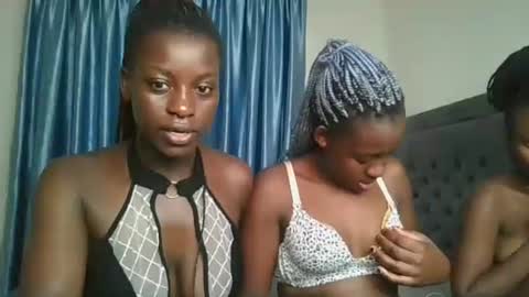 Snapshot of chocolate_iva chatting on 11/02/25, 05:21 Iva online show from 11/02/25, 05:21