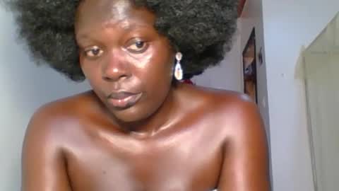 chocolate queen25 online show from 10/16/25, 08:59