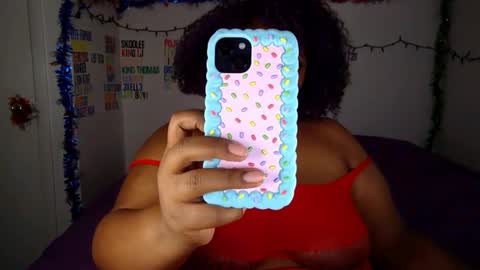 Snapshot of chocolatebunnyxx69 chatting on 12/23/24, 11:28 Melina online show from 12/23/24, 11:28