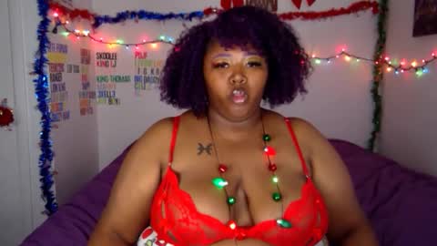Snapshot of chocolatebunnyxx69 chatting on 12/25/24, 01:53 Melina online show from 12/25/24, 01:53