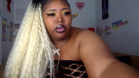 Snapshot of chocolatebunnyxx69 chatting on 02/19/25, 02:12 Melina online show from 02/19/25, 02:12