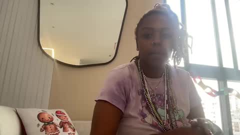 Snapshot of chocolatecakequeen chatting on 12/21/24, 09:58 ChocolateCakeQueen online show from 12/21/24, 09:58