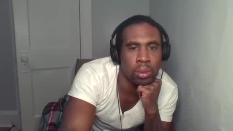 chocolatedolla online show from 02/23/25, 02:51