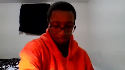 Chocolatinhermoso online show from 02/04/25, 06:14