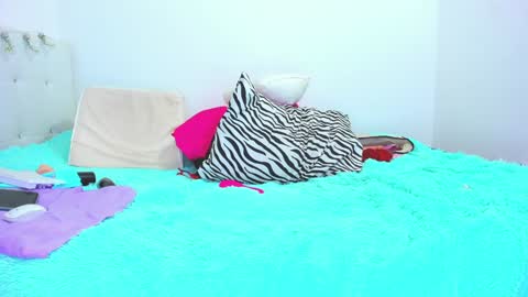 Snapshot of chocoo_dessert chatting on 12/13/24, 03:43   online show from 12/13/24, 03:43