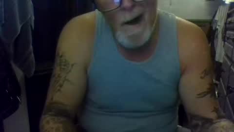 Snapshot of chompers176983 chatting on 10/20/25, 06:52 chompers online show from 10/20/25, 06:52