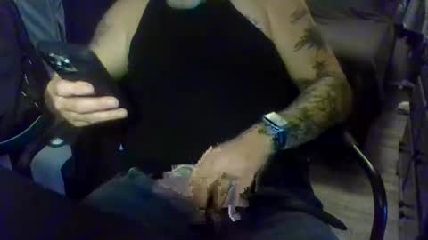 Snapshot of chompers176983 chatting on 10/22/25, 06:07 chompers online show from 10/22/25, 06:07