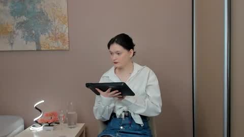 Cassandra online show from 03/18/26, 04:26