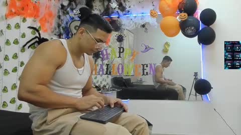 Chorey Thaylor online show from 10/16/25, 02:29