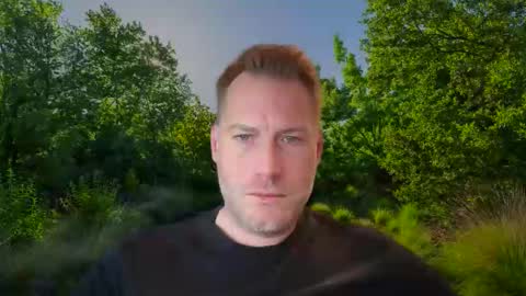 Snapshot of chris2024x chatting on 10/14/25, 09:10 Christian online show from 10/14/25, 09:10