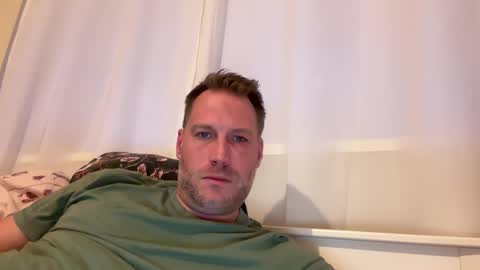 Snapshot of chris2024x chatting on 10/23/25, 04:17 Christian online show from 10/23/25, 04:17
