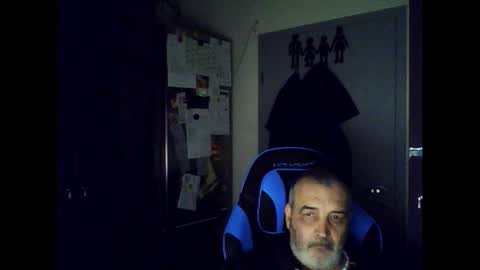 Chris online show from 09/12/25, 06:52