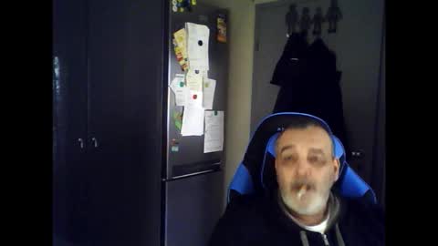 Snapshot of chris250268 chatting on 03/14/26, 09:26 Chris online show from 03/14/26, 09:26