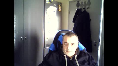 Snapshot of chris250268 chatting on 03/20/26, 09:03 Chris online show from 03/20/26, 09:03