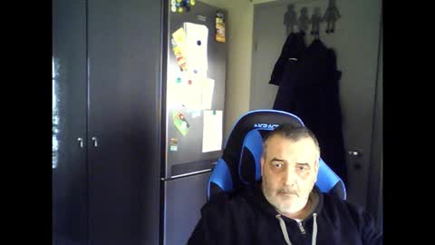 Snapshot of chris250268 chatting on 03/27/26, 11:21 Chris online show from 03/27/26, 11:21