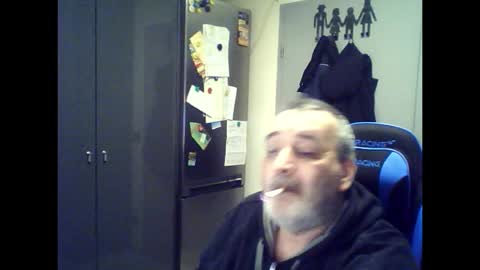 Snapshot of chris250268 chatting on 03/28/26, 06:51 Chris online show from 03/28/26, 06:51