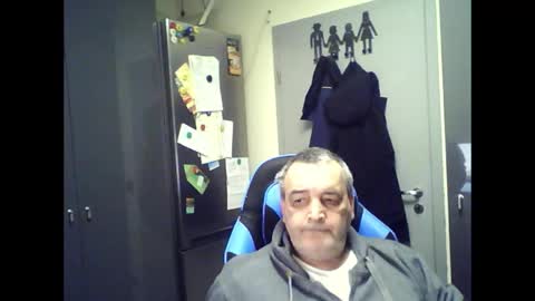 Snapshot of chris250268 chatting on 04/05/26, 05:48 Chris online show from 04/05/26, 05:48