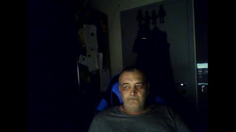 Snapshot of chris250268 chatting on 04/19/26, 03:39 Chris online show from 04/19/26, 03:39