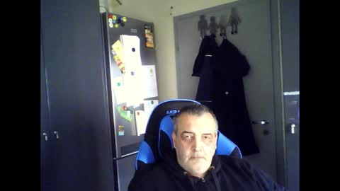 Snapshot of chris250268 chatting on 05/07/26, 12:10 Chris online show from 05/07/26, 12:10