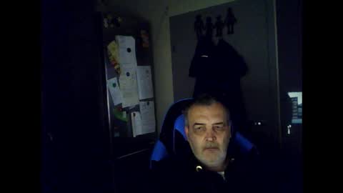 Snapshot of chris250268 chatting on 05/10/26, 04:28 Chris online show from 05/10/26, 04:28