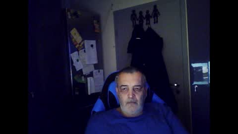 Snapshot of chris250268 chatting on 06/14/26, 02:20 Chris online show from 06/14/26, 02:20