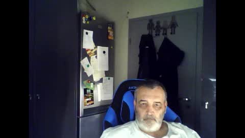 Snapshot of chris250268 chatting on 07/18/26, 09:46 Chris online show from 07/18/26, 09:46