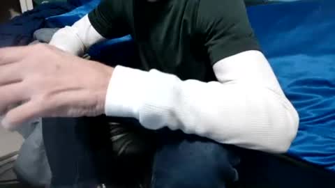 chris526520 online show from 03/02/25, 04:28