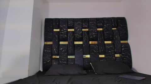 Snapshot of chris_blake__ chatting on 12/22/25, 09:34 Chris B online show from 12/22/25, 09:34