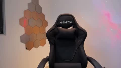 Chris Cooper Independent model online show from 11/30/25, 02:15