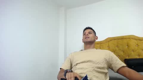 Snapshot of chris_dick2 chatting on 05/05/26, 05:15 chris_dick2 online show from 05/05/26, 05:15