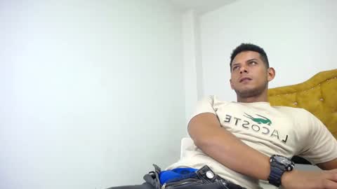 Snapshot of chris_dick2 chatting on 05/06/26, 05:35 chris_dick2 online show from 05/06/26, 05:35