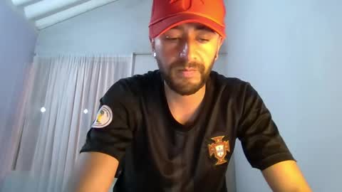 Snapshot of chris_sex80 chatting on 01/27/25, 01:05 chris_sex80 online show from 01/27/25, 01:05