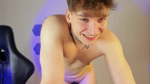 Chris Tyson online show from 03/04/25, 05:11