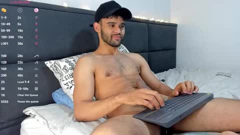 Im Chirs IM MODEL INDEPENDT online show from 01/08/25, 10:48