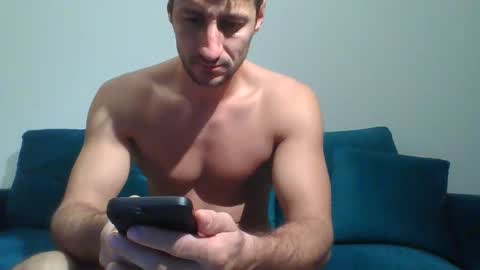 Snapshot of chrisaron chatting on 11/15/25, 04:21 chrisaron online show from 11/15/25, 04:21