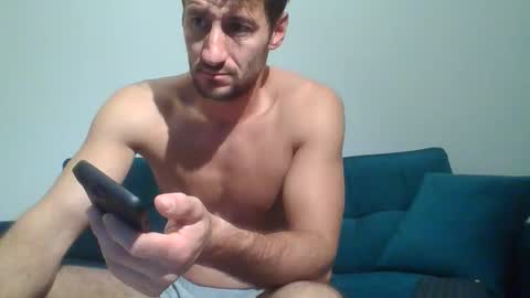 Snapshot of chrisaron chatting on 11/22/25, 04:33 chrisaron online show from 11/22/25, 04:33