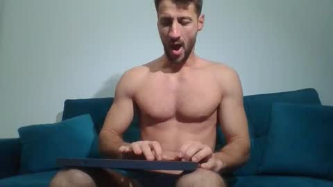 Snapshot of chrisaron chatting on 11/29/25, 04:15 chrisaron online show from 11/29/25, 04:15