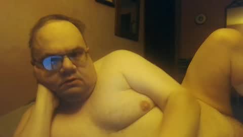 Snapshot of chrismini312 chatting on 01/31/25, 01:02 Chris The Jerk Off King online show from 01/31/25, 01:02