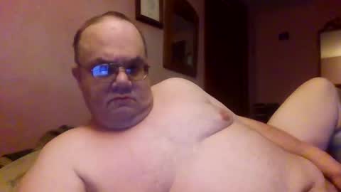 Snapshot of chrismini312 chatting on 11/18/25, 01:04 Chris The Jerk Off King online show from 11/18/25, 01:04