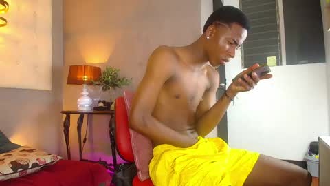 Snapshot of chriss_ath chatting on 05/21/26, 12:56 chriss online show from 05/21/26, 12:56